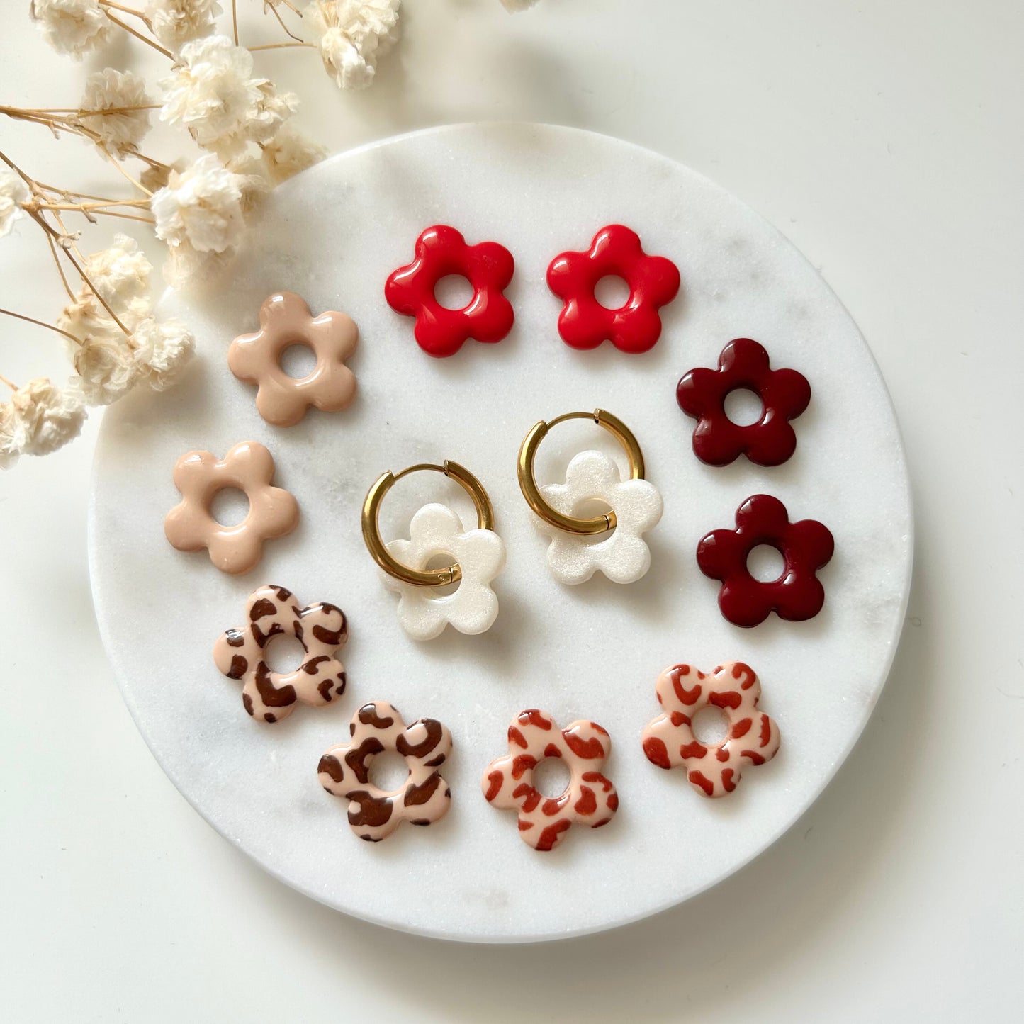 Boucles d’oreilles rouge foncé en pâte Fimo – Fait main