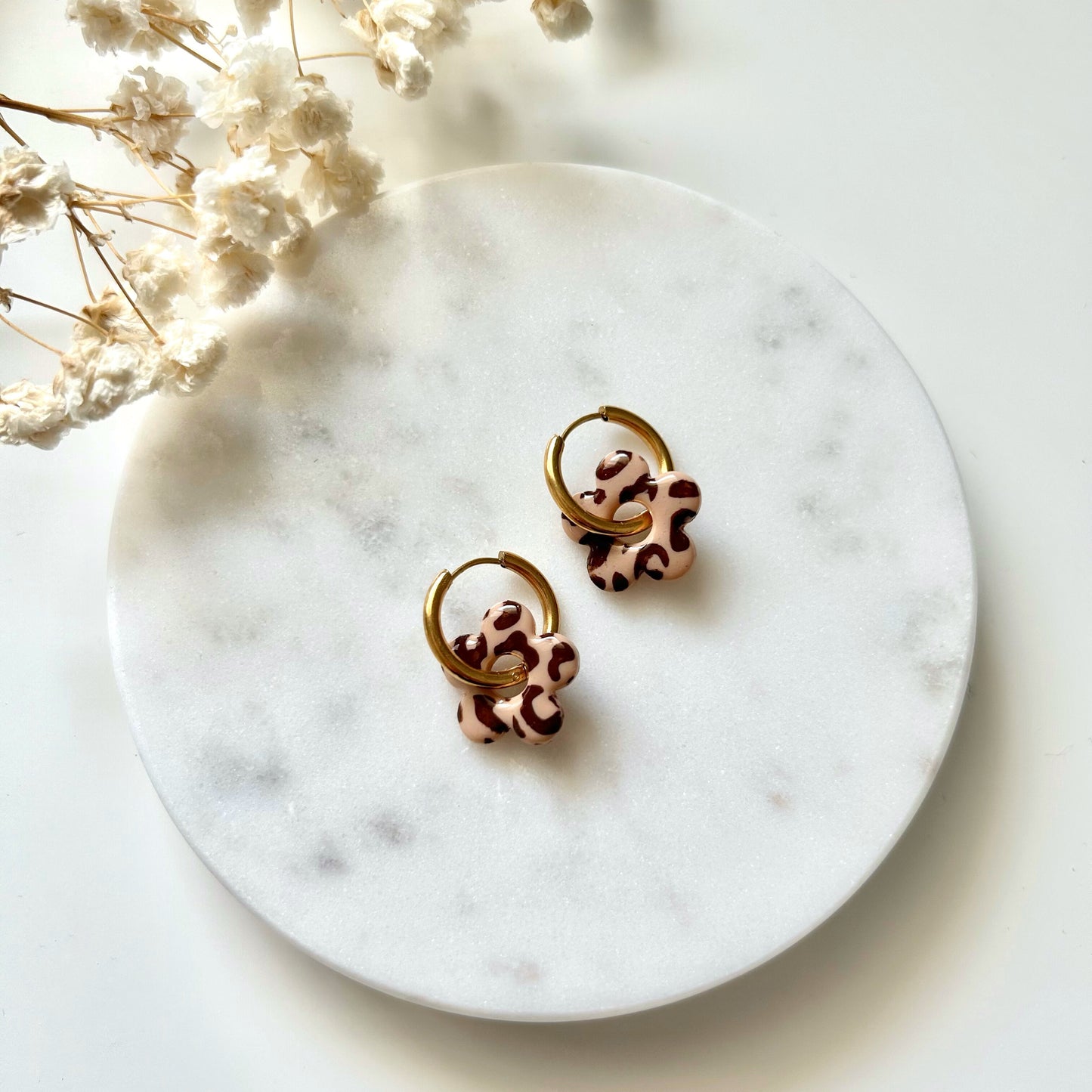 Boucles d’oreilles Fleur léopard marron – Fait main