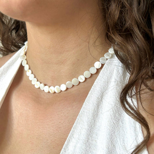 Collier en perles coquillages