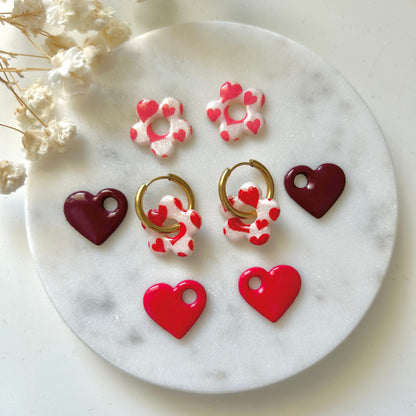 Boucles d'oreilles cœur rouge foncé - Fait main